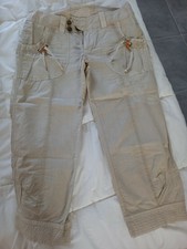 DDP Pantacourt coton beige et breloques bois Taille 27