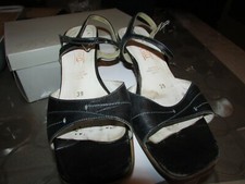 mocassins noir taille 39 très confortable