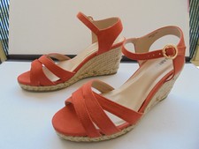 Jolie sandale talon compensée suédine corail corde KIABI 37 neuve
