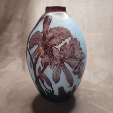 A.DELATTE NANCY VASE "ORCHIDEES" EN PÂTE DE VERRE VIOLET gravé a l'acide signé 