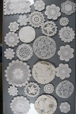 Lot 28 NAPPERONS Rond Blanc Crochet Mains BRODERIE Dentelle Textiles Anciens Q4