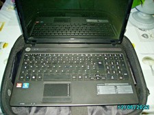 TRES BEAU PC PORTABLE Emachine  E644 + sac de transport