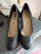 Chaussures escarpins en cuir clarks P 36 proche du neuf très confortable Semelle