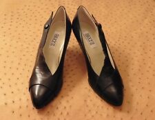 SUPER CHAUSSURE ESCARPIN SILVY TOUT CUIR NOIR VINTAGE 1980 STOCK NEUF T.38