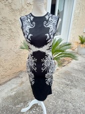 Petite robe noire chic Karen Millen taille 3 soit 40 Matière extensible de coton