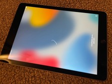 Tablette Apple iPad Air 2 64 Go, Wi-Fi + Cellulaire, 9,7" - Gris Sidéral