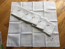 6 grands mouchoirs anciens blancs/mono brodé main en  rouge L A : 48 X 47 cm