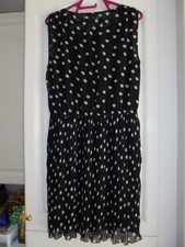 Jolie robe noir à pois blancs doublée plissée ETAM Femme taille L 40 TBE