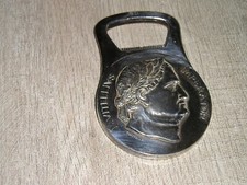 CHRISTOFLE -OUVRE BOUTEILLE pour VITTEL -LUCIUS VITELLIUS EMPEREUR -METAL ARGENT
