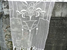   rideau ou panneau ancien art-déco en filet à décors de bouquet fleuri