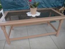 TABLE BASSE  ARMATURE BOIS  PLATEAU EN VERRE ETAGERE ROTIN