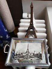PLATEAU TOUR EIFFEL PARIS EXPOSITION 1937 et TOUR EIFFEL en métal 21,8 cm
