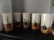 5 verres en céramique : signé " poterie  a la colombe " 