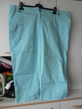 Neuf - Pantacourt turquoise 4 poches T 54