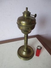 ancien pied de lampe a pétrole MB en cuivre réglable en hauteur.