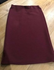 JOLIE JUPE STYLE CRAYON COULEUR BORDEAUX DE MARQUE PROMOD TAILLE 38/40 EN TBE.