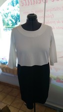 Robe   Femme t40/42 noire et blanche manches 3/4