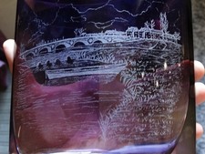 Vase violet KROSNO gravé "Pont des Chavannes" Gravure sur verre empreinte Chalon