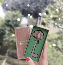 DISNEY CLÉ ATTRACTION LA CABANE DES ROBINSON  DISNEYLAND KEY EDITION LIMITEE