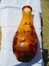 VASE EN PATE DE VERRE  TYPE GALLÉ haut 37,5 cm 