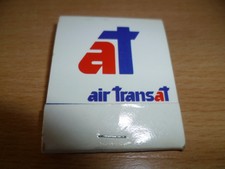 (B11) POCHETTE OU BOITE ALLUMETTES PUB  AIR TRANSAT