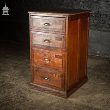 Industrial PIN surmonté acajou commode avec laiton poignées de tasses