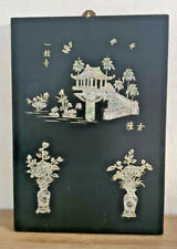 Ancien Tableau Bois Noir Décors Nacre Scène Asiatique Maison Vase Fleurs