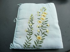 porte mouchoirs ou missel en satin à décors peint et brodé de fleurs