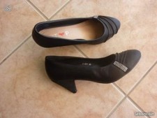 Escarpins noirs petit talon P.39