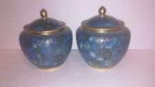 Paire de pots couverts bronze cloisonnés