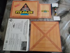  JEU DE SOCIETE : PYRAMIDE   VERSION ASSEZ RARE AVEC LIVRET POUR LES VOYAGES