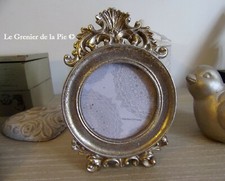 Petit cadre photo rond à poser style baroque résine patine argent 14x10cm NEUF