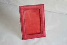 Cadre photo vintage en cuir rouge point sellier 17.5 cm x 12.5 cm