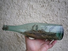 ANCIEN BATEAU EN BOUTEILLE ARTISANAL VOILIER