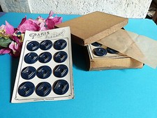 012C/ SUPERBE BOITE ANCIENNE DE 72 BOUTONS " PARIS ÉLÉGANT " BLEU ART DÉCO