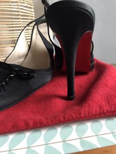 Escarpins noires Christian Louboutin T. 38 Fr.