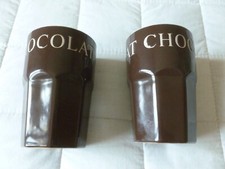 DEUX TASSES HAUTES MUGS POUR CHOCOLAT FORME CANNELEES