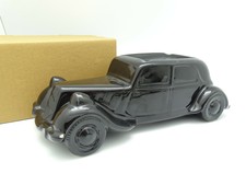 Cendrier Reproduction en Faïence 30cm - Citroen Traction Noire