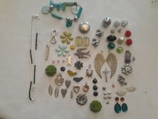 LOT 3  Bijoux et Accessoires pour création de bijoux 