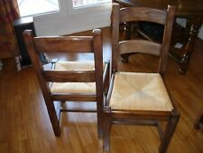 DEUX CHAISES EN CHENE MASSIF AVEC ASSISE PAILLEE 