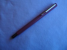 stylo feutre Parker mauve.