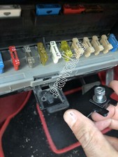 ??SUPPORT BOITE A FUSIBLE PEUGEOT 205 "REFABRICATION"