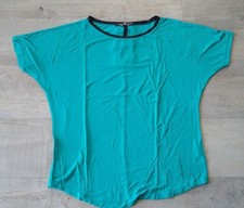 Tee-shirt vert manches courte avec 3 nœuds fantaisies noirs dans le dos taille 1