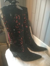  bottes dentelle noire  .t 38  (M/GO)