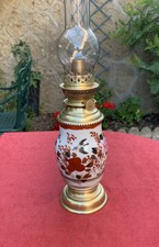 LAMPE À PÉTROLE EN CÉRAMIQUE, DÉCOR ASIATIQUE