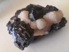 Pierre minérale naturelle brute à identifier 504 gr pirite? 