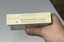 Vintage internal 1.44MB 3.5" floppy disk drive SONY MPF920-E white bezel blanc