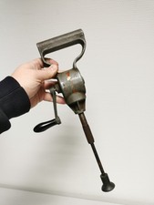 ancien Outil : Rodeuse de Soupape . Atelier Automobilia no citroen traction ....