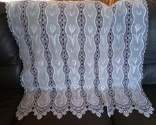 Rideau brodé et ajouré 85 cm x 95 cm