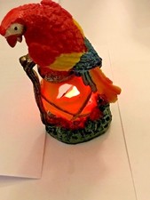Decoration Perroquet sur lampe avec led (5 couleurs) 15cm